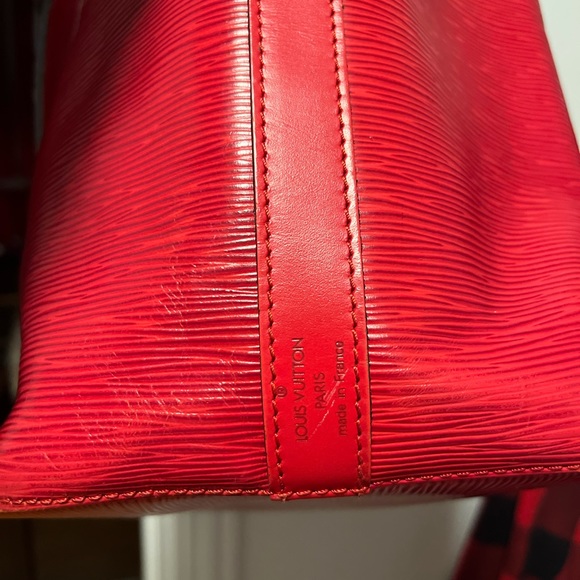 Louis Vuitton Red Epi Noe Bag - Picture 13 of 17
